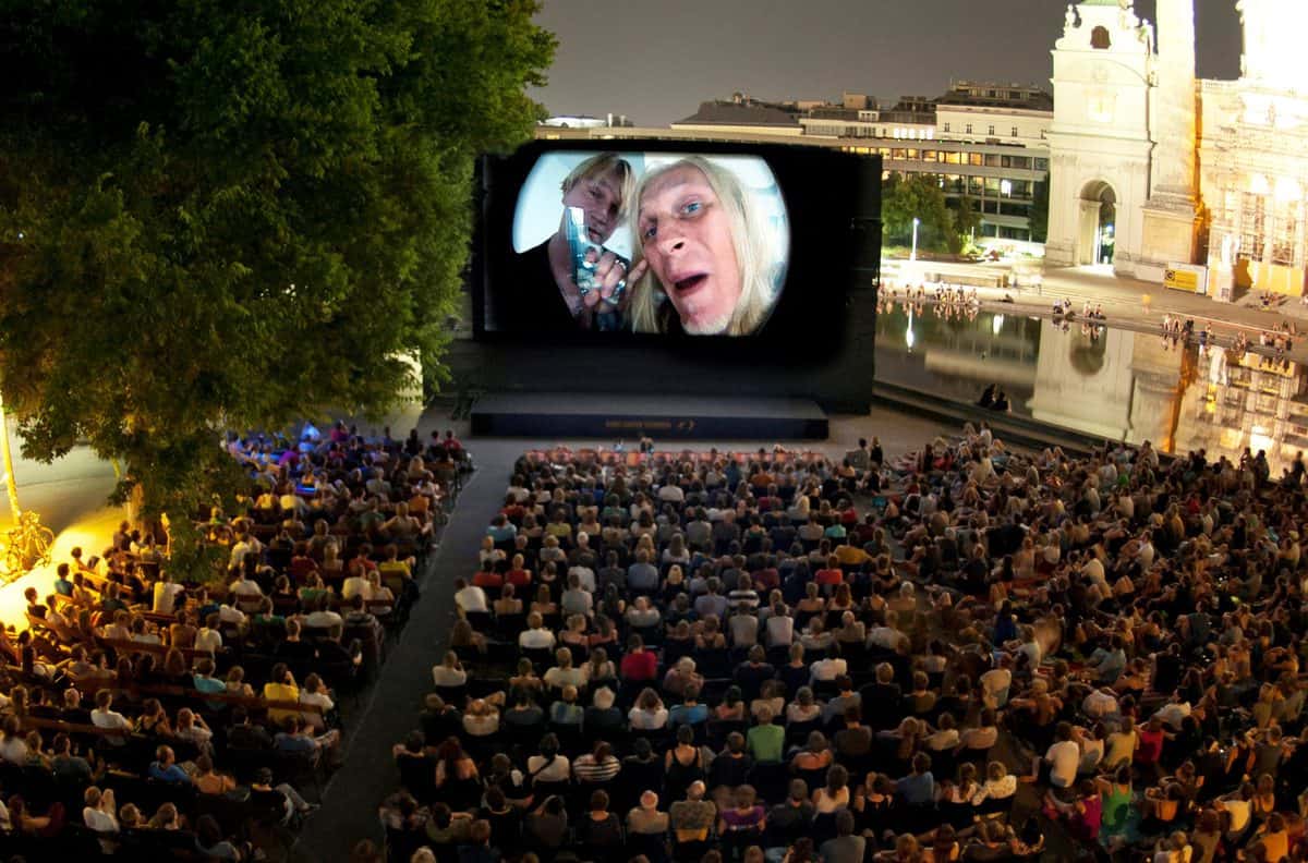 Kino unter Sternen am Karlsplatz. Foto: Wieser